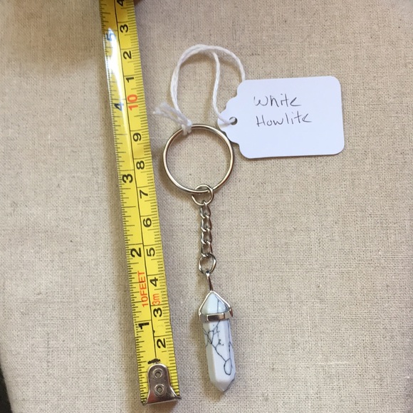 3/$30 NWT White Howlite point dangling keychain - Picture 2 of 2